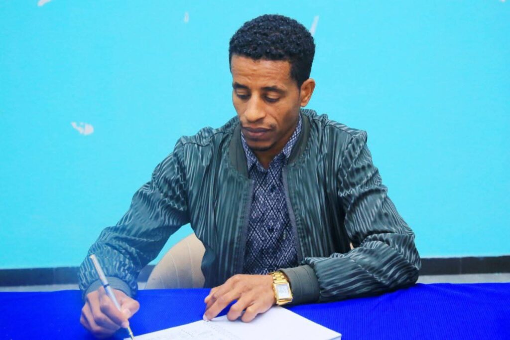 የህብረተሰብ ጤና ድንገተኛ አደጋዎችን መረጃ በፍጥነትና በተደራጀ መልኩ ለመሰብሰብና ለመተንተን የሚያስችል የዲጂታል ስርዓት ለመዘርጋት በትኩረት እየተሰራ መሆኑን የክልሉ ህብረተሰብ ጤና ኢንስቲትዩት ገለጸ። 1